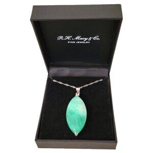 Elegant Green Cabochon Marquise Leaf Pendant Necklace – 18K Gold Plated Chain